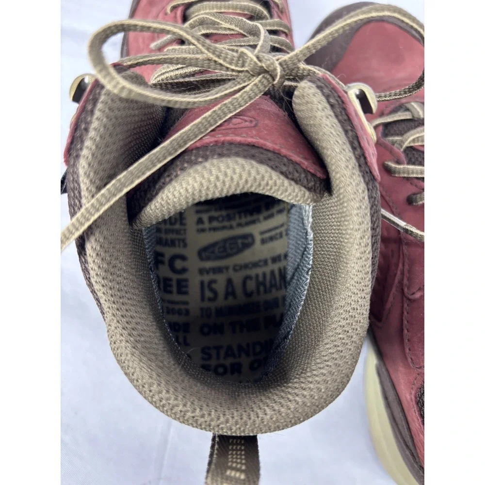 Keen women explorer